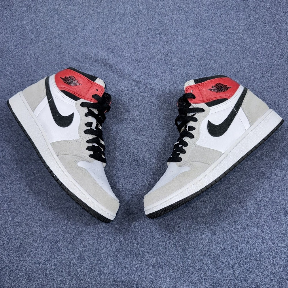 Nike Air Jordan 1 Retro High OG Light Smoke Grey GS Size 6.5Y 575441-126 - Picture 2 of 8